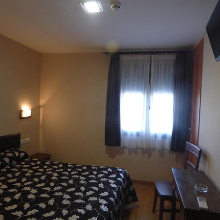 Hostal La Perdiz Sonseca Esterno foto