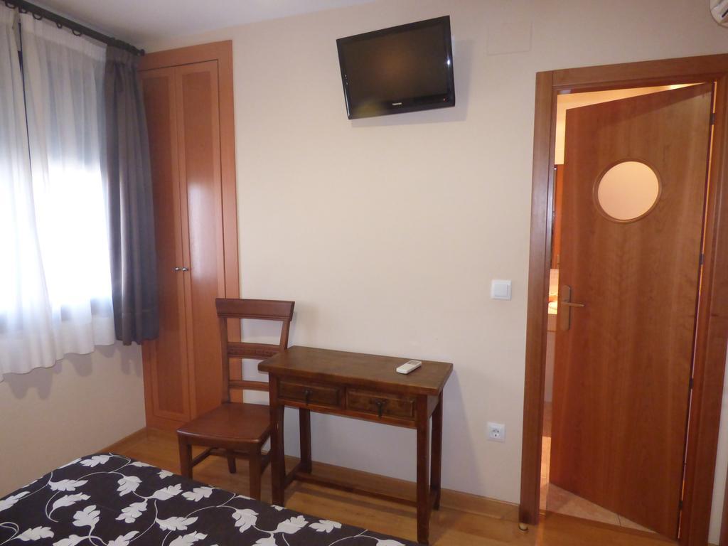 Hostal La Perdiz Sonseca Esterno foto