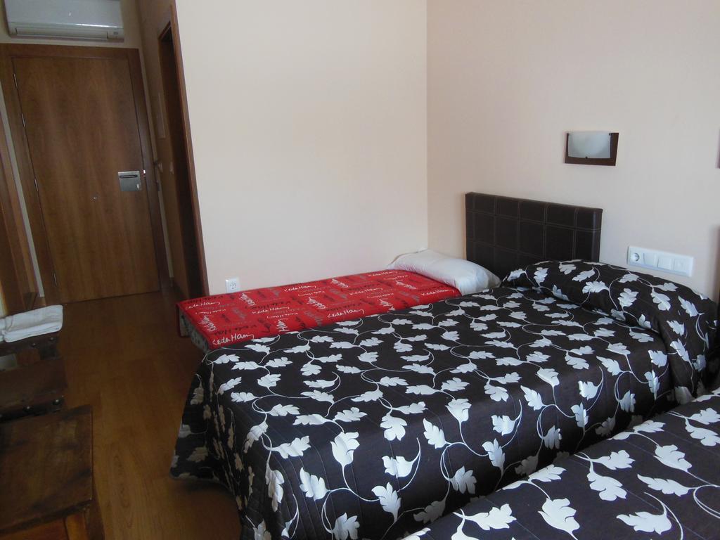 Hostal La Perdiz Sonseca Esterno foto