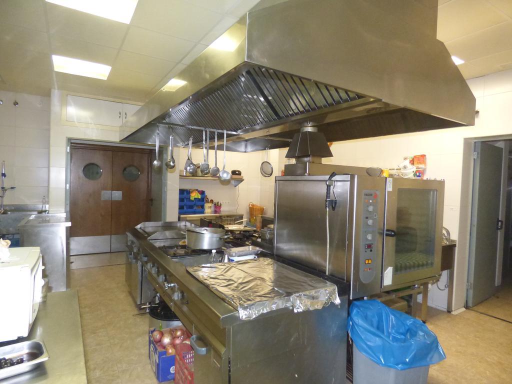 Hostal La Perdiz Sonseca Esterno foto